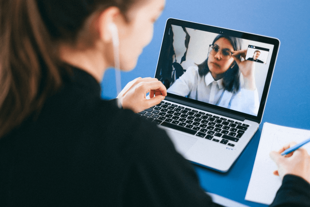 5 Effective Ways to Evaluate Job Candidates Remotely
